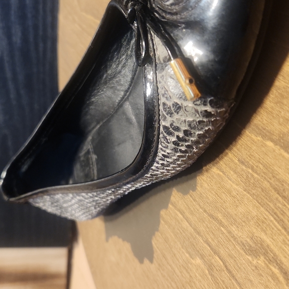 SOLD Tory Burch Flats size 7.5 - Picture 15 of 15